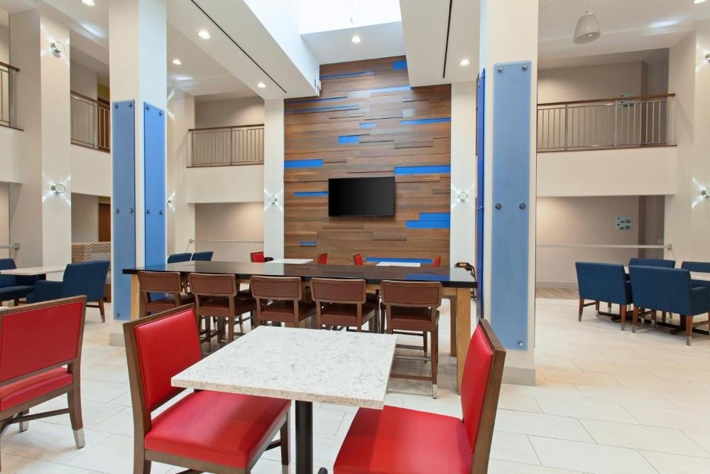 Holiday Inn Express West Los Angeles-Santa Monica, an IHG Hotel